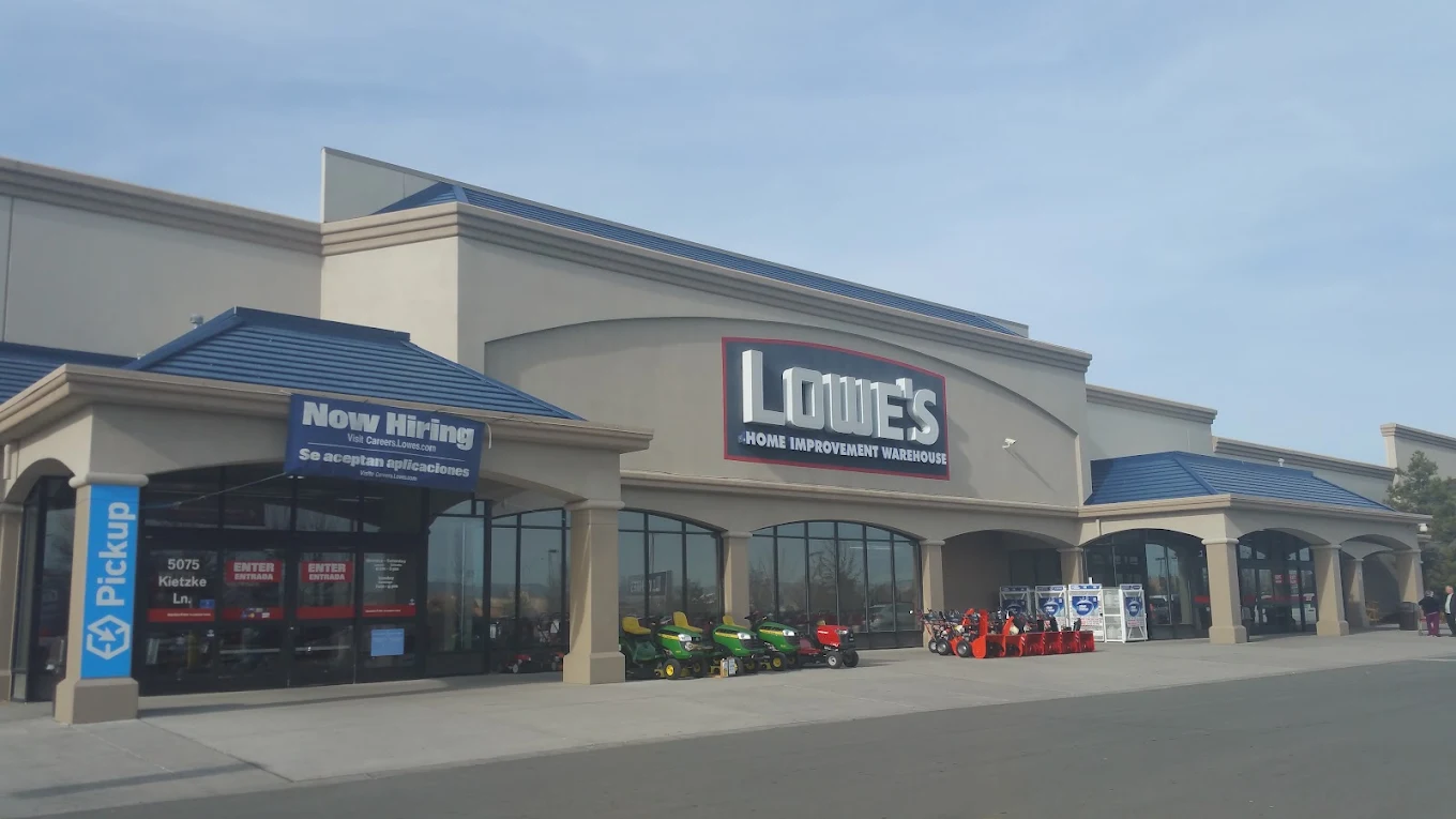 Lowe’s storefront